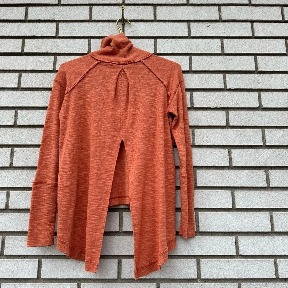 We The Free People Burnt Orange Split Back Turtleneck Knit Top High Low Hem XS